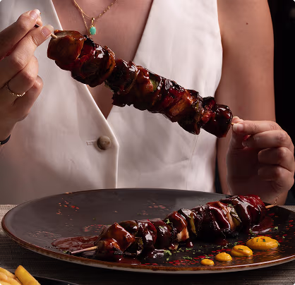 Tierno solomillo de ternera con arroz en Hi-Life Steak House Puerto Calero